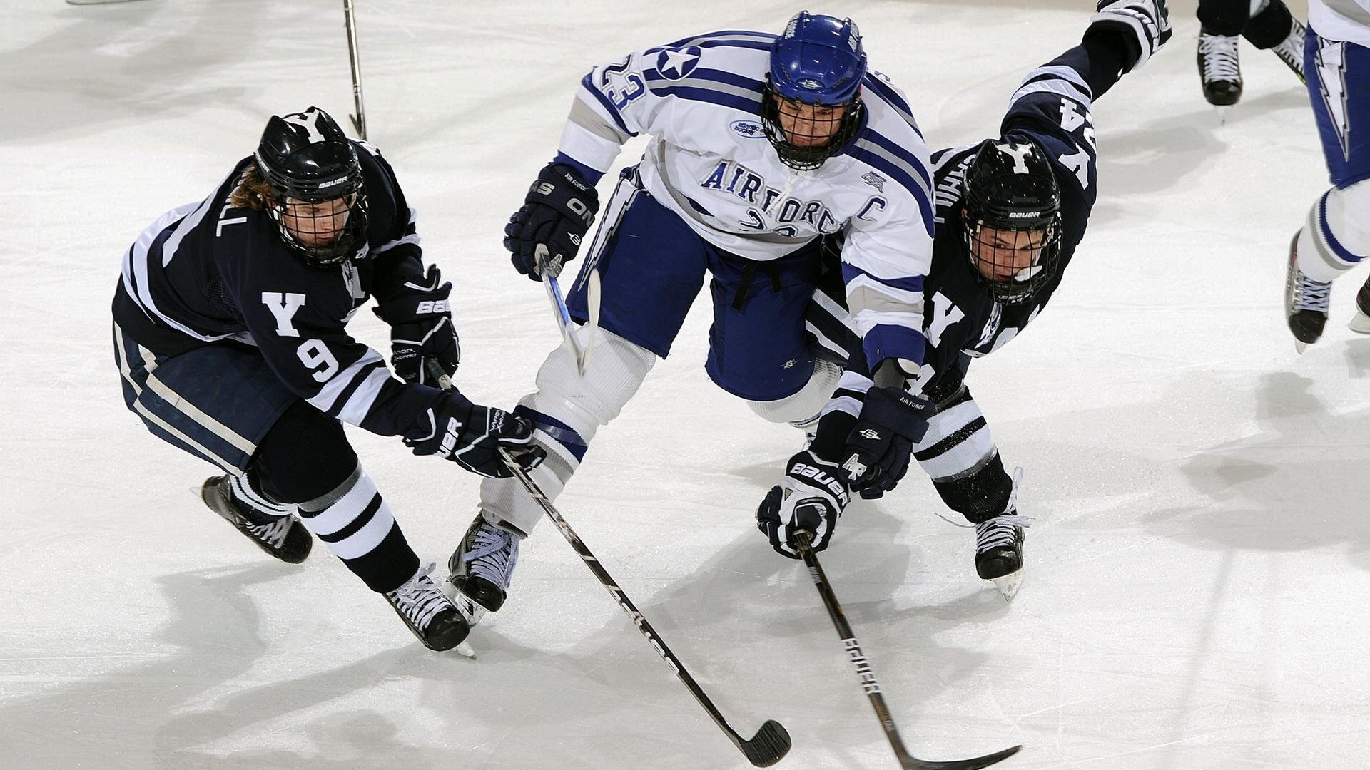 爱游戏体育官网-女子篮球重视攻守衔接细节增强战术完整性，女子篮球战术配合